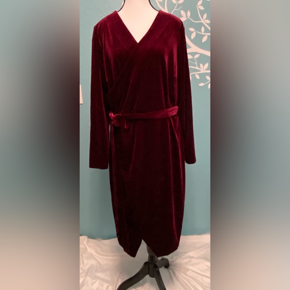 NWT Red velvet wrap dress SIZE 16